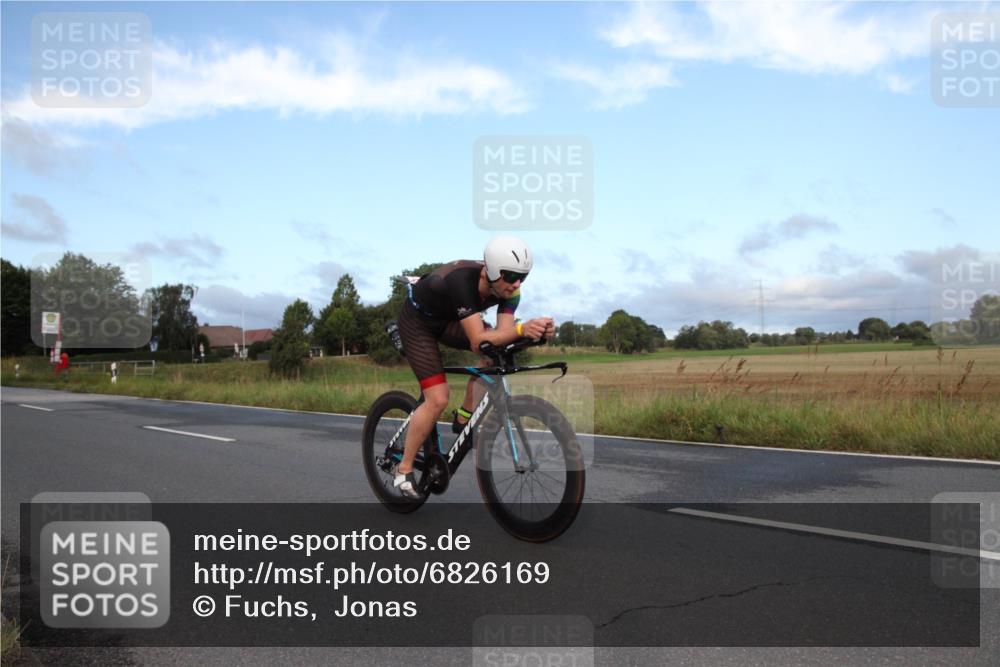 25.08.2024 - Elbe Triathlon Hamburg Fuchs,  Jonas http://msf.ph/oto/6826169 25.08.2024 08:41:06 Radfahren 50, 39, 34, 75 meine-sportfotos.de