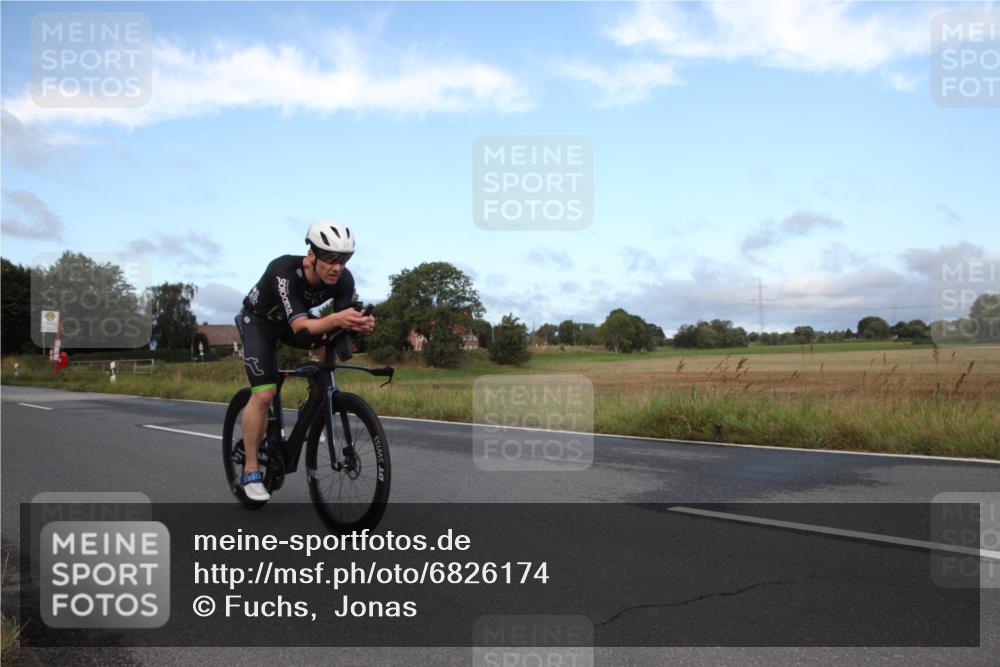 25.08.2024 - Elbe Triathlon Hamburg Fuchs,  Jonas http://msf.ph/oto/6826174 25.08.2024 08:41:08 Radfahren 50, 39, 34, 75 meine-sportfotos.de