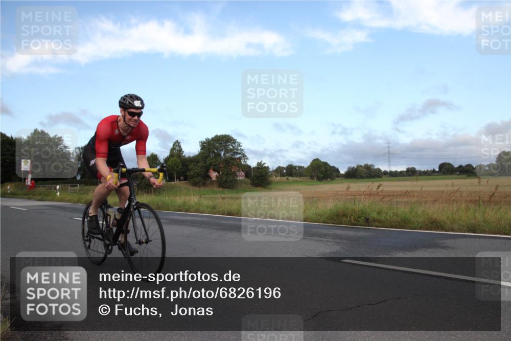 25.08.2024 - Elbe Triathlon Hamburg Fuchs,  Jonas http://msf.ph/oto/6826196 25.08.2024 08:41:34 Radfahren 99, 77, 42 meine-sportfotos.de