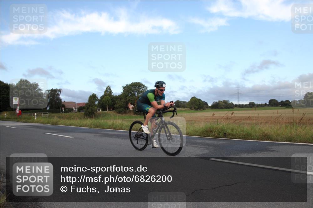 25.08.2024 - Elbe Triathlon Hamburg Fuchs,  Jonas http://msf.ph/oto/6826200 25.08.2024 08:41:36 Radfahren 77, 42 meine-sportfotos.de
