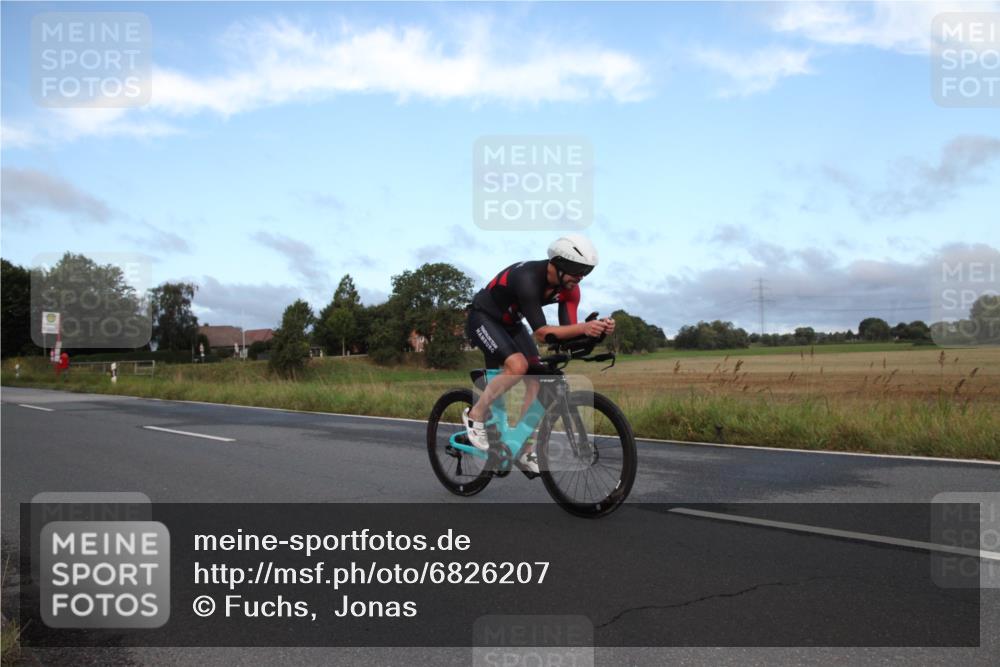25.08.2024 - Elbe Triathlon Hamburg Fuchs,  Jonas http://msf.ph/oto/6826207 25.08.2024 08:42:23 Radfahren 60 meine-sportfotos.de
