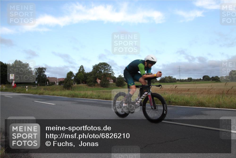 25.08.2024 - Elbe Triathlon Hamburg Fuchs,  Jonas http://msf.ph/oto/6826210 25.08.2024 08:42:50 Radfahren 48, 61 meine-sportfotos.de