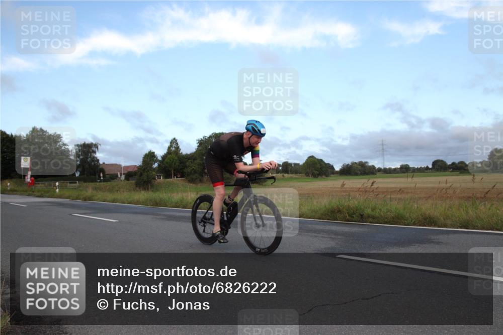 25.08.2024 - Elbe Triathlon Hamburg Fuchs,  Jonas http://msf.ph/oto/6826222 25.08.2024 08:43:00 Radfahren 61, 52, 84 meine-sportfotos.de