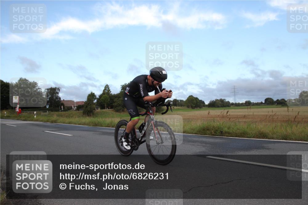 25.08.2024 - Elbe Triathlon Hamburg Fuchs,  Jonas http://msf.ph/oto/6826231 25.08.2024 08:43:12 Radfahren 35, 94, 64, 86, 33 meine-sportfotos.de