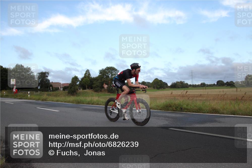 25.08.2024 - Elbe Triathlon Hamburg Fuchs,  Jonas http://msf.ph/oto/6826239 25.08.2024 08:43:15 Radfahren 35, 94, 64, 86, 33 meine-sportfotos.de