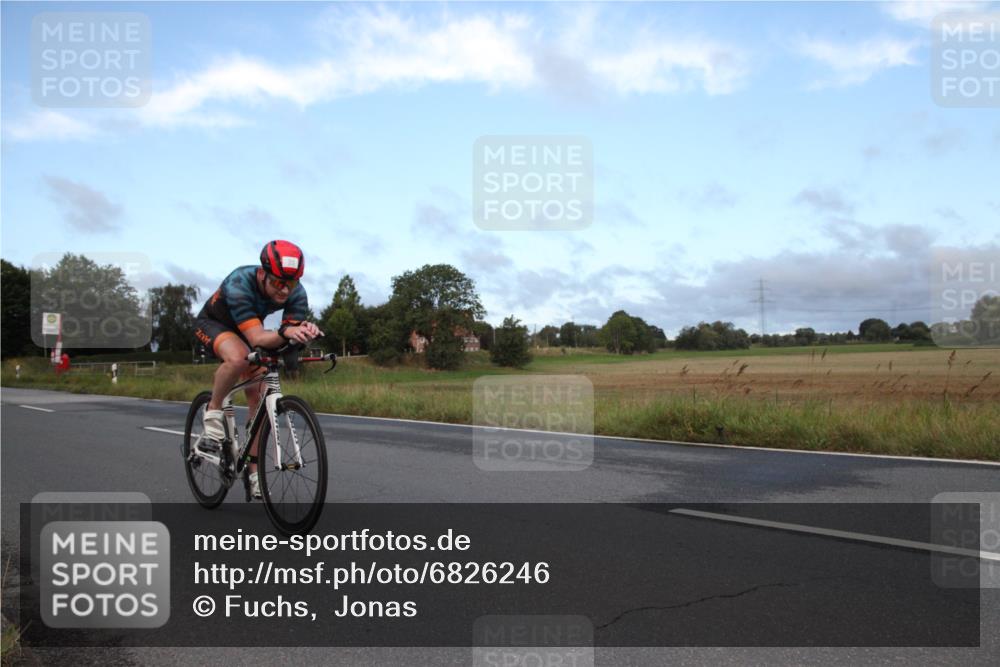 25.08.2024 - Elbe Triathlon Hamburg Fuchs,  Jonas http://msf.ph/oto/6826246 25.08.2024 08:43:19 Radfahren 94, 64, 86, 33, 58 meine-sportfotos.de