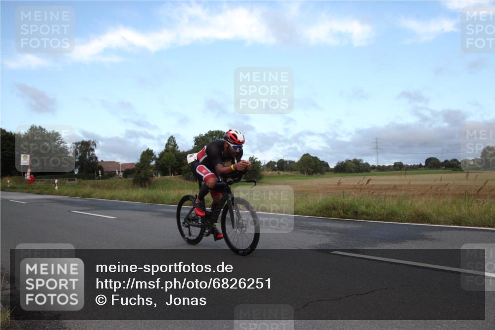 25.08.2024 - Elbe Triathlon Hamburg Fuchs,  Jonas http://msf.ph/oto/6826251 25.08.2024 08:43:23 Radfahren 33, 58 meine-sportfotos.de