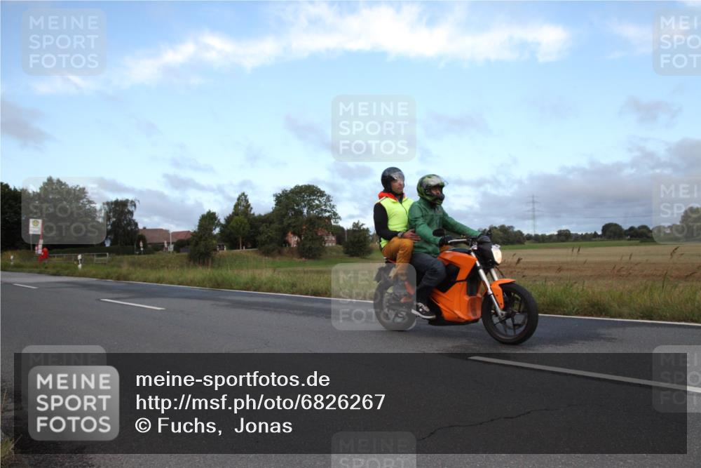 25.08.2024 - Elbe Triathlon Hamburg Fuchs,  Jonas http://msf.ph/oto/6826267 25.08.2024 08:43:55 Radfahren 74, 41 meine-sportfotos.de
