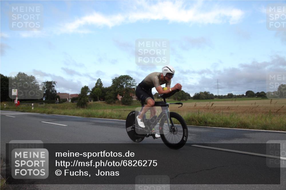 25.08.2024 - Elbe Triathlon Hamburg Fuchs,  Jonas http://msf.ph/oto/6826275 25.08.2024 08:44:15 Radfahren 97 meine-sportfotos.de