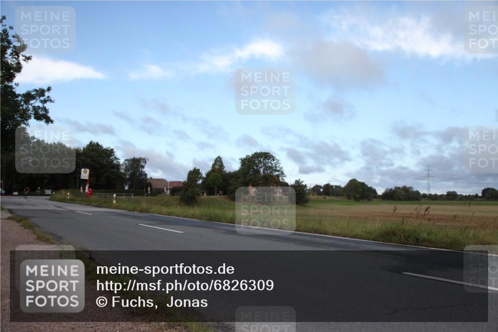 25.08.2024 - Elbe Triathlon Hamburg Fuchs,  Jonas http://msf.ph/oto/6826309 25.08.2024 08:45:17 Radfahren 90, 88 meine-sportfotos.de