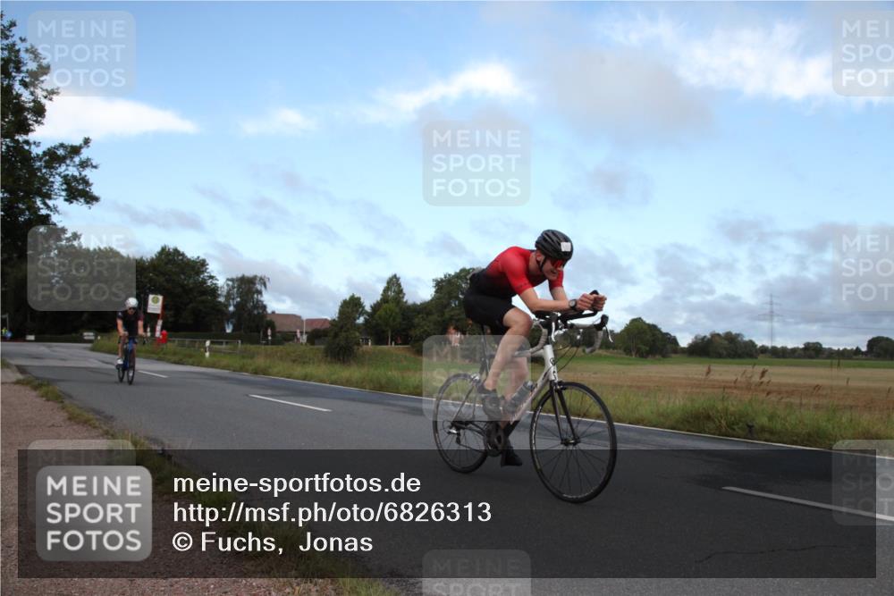 25.08.2024 - Elbe Triathlon Hamburg Fuchs,  Jonas http://msf.ph/oto/6826313 25.08.2024 08:45:23 Radfahren 90, 88 meine-sportfotos.de