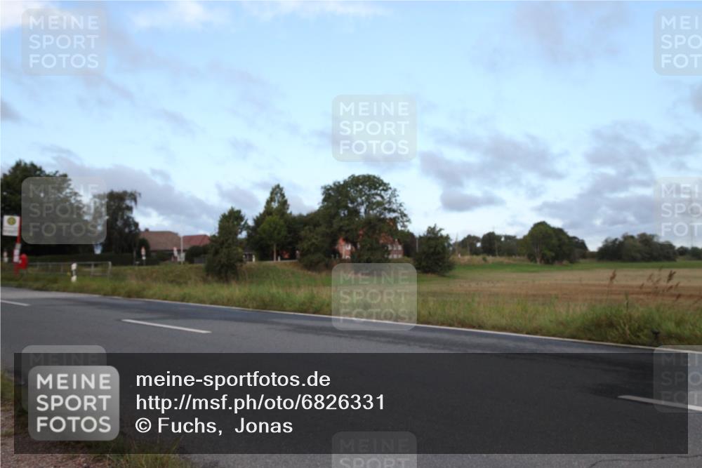 25.08.2024 - Elbe Triathlon Hamburg Fuchs,  Jonas http://msf.ph/oto/6826331 25.08.2024 08:45:50 Radfahren  meine-sportfotos.de