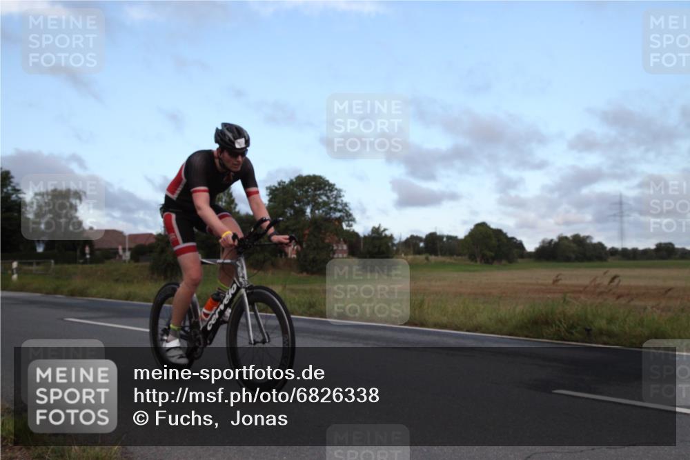 25.08.2024 - Elbe Triathlon Hamburg Fuchs,  Jonas http://msf.ph/oto/6826338 25.08.2024 08:46:28 Radfahren 59, 72, 63 meine-sportfotos.de
