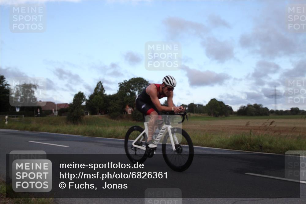 25.08.2024 - Elbe Triathlon Hamburg Fuchs,  Jonas http://msf.ph/oto/6826361 25.08.2024 08:47:49 Radfahren 111, 85 meine-sportfotos.de