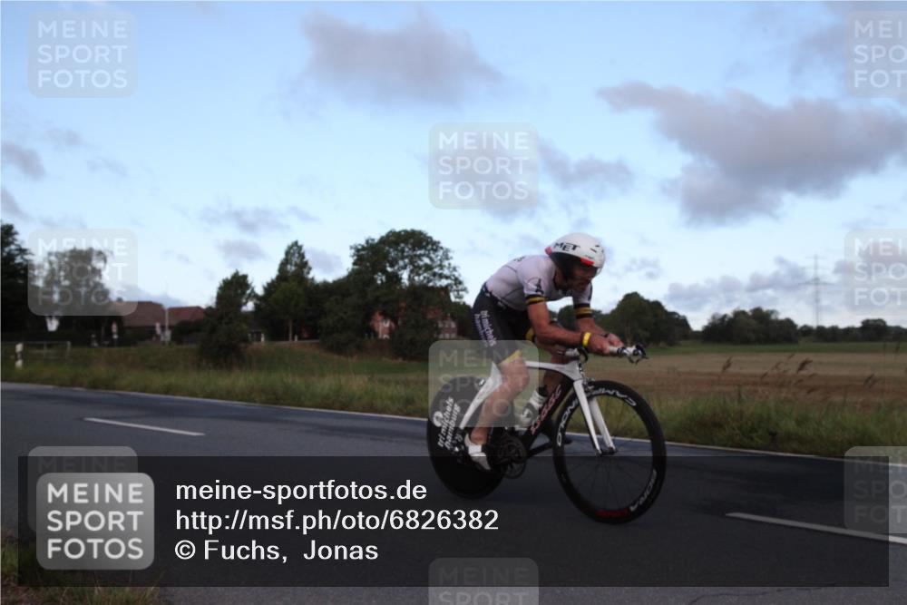 25.08.2024 - Elbe Triathlon Hamburg Fuchs,  Jonas http://msf.ph/oto/6826382 25.08.2024 08:50:06 Radfahren 73 meine-sportfotos.de