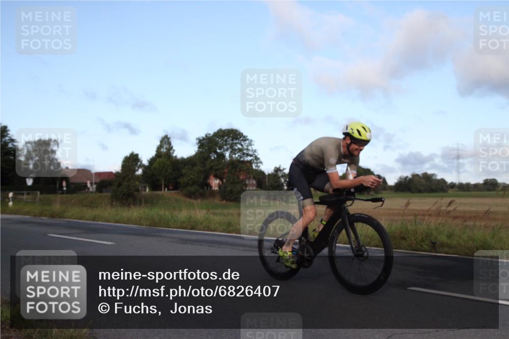 25.08.2024 - Elbe Triathlon Hamburg Fuchs,  Jonas http://msf.ph/oto/6826407 25.08.2024 08:51:22 Radfahren 106 meine-sportfotos.de