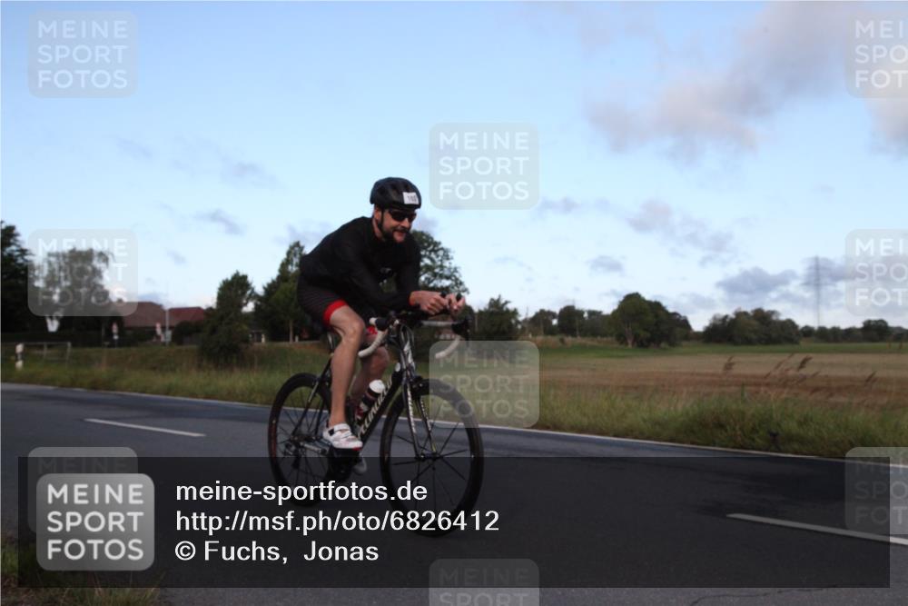 25.08.2024 - Elbe Triathlon Hamburg Fuchs,  Jonas http://msf.ph/oto/6826412 25.08.2024 08:51:40 Radfahren 180, 187 meine-sportfotos.de