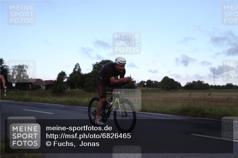 25.08.2024 - Elbe Triathlon Hamburg Fuchs,  Jonas http://msf.ph/oto/6826465 25.08.2024 08:53:20 Radfahren 38, 37, 172, 167 meine-sportfotos.de