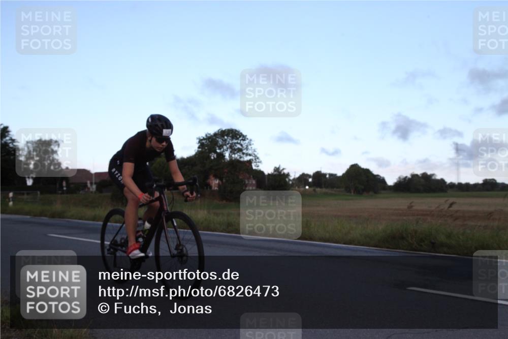 25.08.2024 - Elbe Triathlon Hamburg Fuchs,  Jonas http://msf.ph/oto/6826473 25.08.2024 08:53:30 Radfahren 121, 120 meine-sportfotos.de