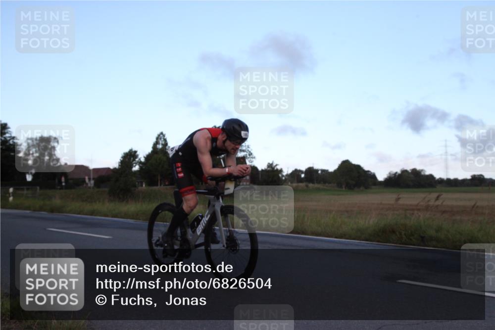 25.08.2024 - Elbe Triathlon Hamburg Fuchs,  Jonas http://msf.ph/oto/6826504 25.08.2024 08:53:59 Radfahren 169, 197, 188 meine-sportfotos.de