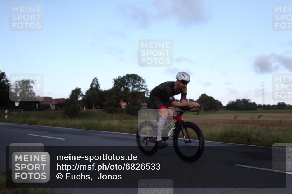 25.08.2024 - Elbe Triathlon Hamburg Fuchs,  Jonas http://msf.ph/oto/6826533 25.08.2024 08:54:32 Radfahren 92, 182, 81, 89, 158 meine-sportfotos.de