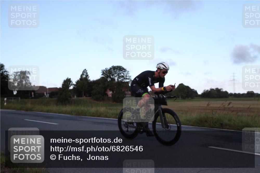 25.08.2024 - Elbe Triathlon Hamburg Fuchs,  Jonas http://msf.ph/oto/6826546 25.08.2024 08:54:45 Radfahren 34, 39 meine-sportfotos.de