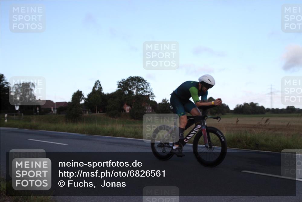 25.08.2024 - Elbe Triathlon Hamburg Fuchs,  Jonas http://msf.ph/oto/6826561 25.08.2024 08:55:06 Radfahren 91, 42, 75, 56, 48, 184, 134 meine-sportfotos.de