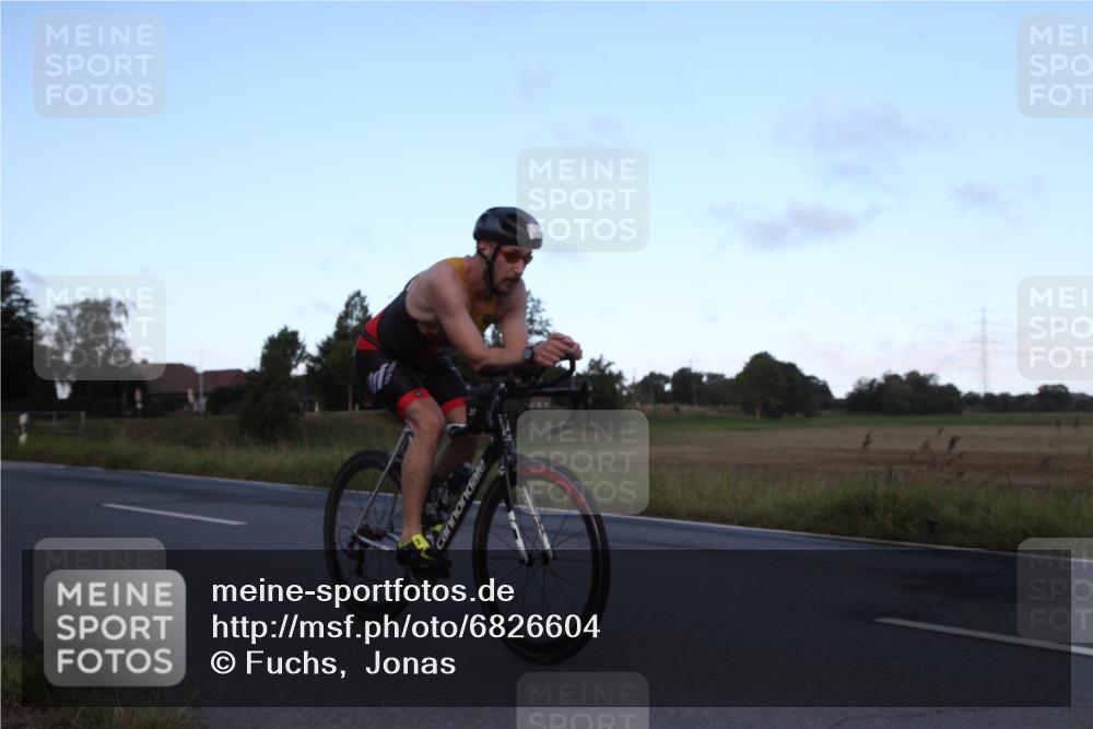 25.08.2024 - Elbe Triathlon Hamburg Fuchs,  Jonas http://msf.ph/oto/6826604 25.08.2024 08:55:45 Radfahren 76, 105 meine-sportfotos.de