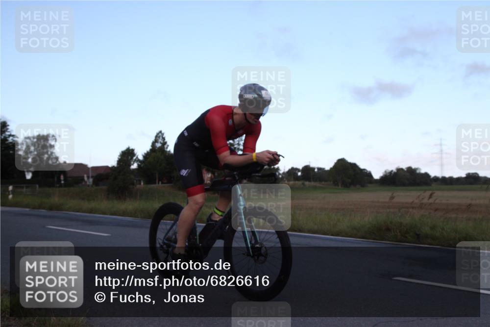 25.08.2024 - Elbe Triathlon Hamburg Fuchs,  Jonas http://msf.ph/oto/6826616 25.08.2024 08:56:06 Radfahren 84, 77 meine-sportfotos.de