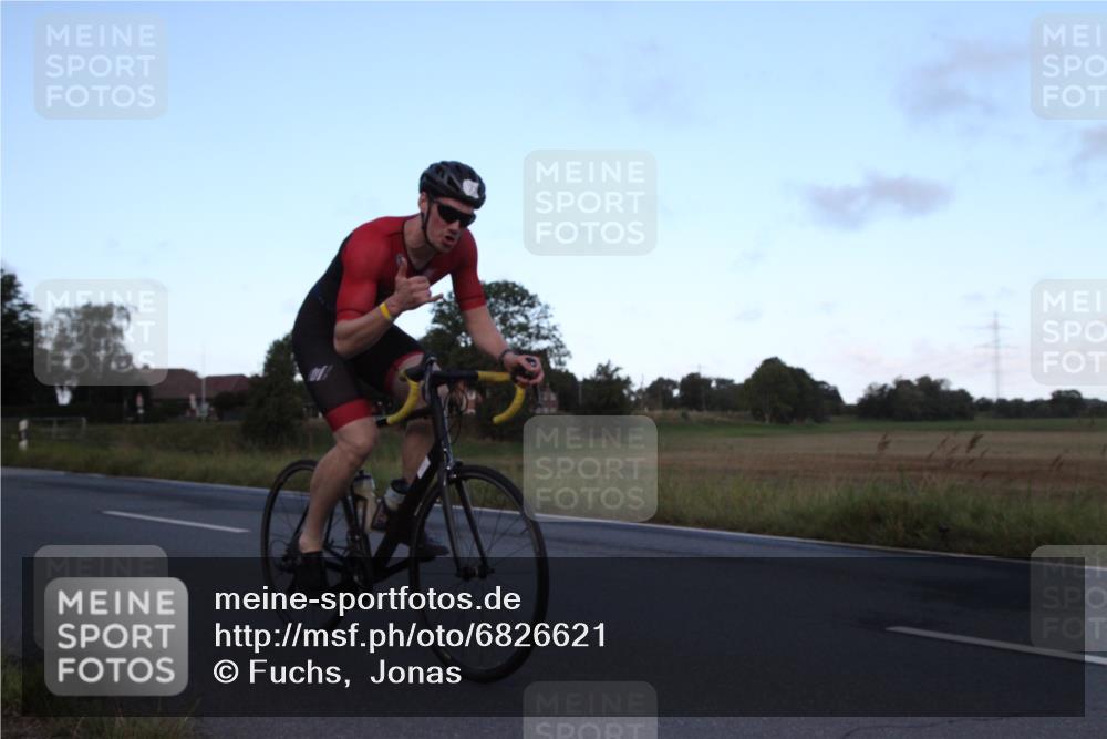 25.08.2024 - Elbe Triathlon Hamburg Fuchs,  Jonas http://msf.ph/oto/6826621 25.08.2024 08:56:13 Radfahren 77 meine-sportfotos.de