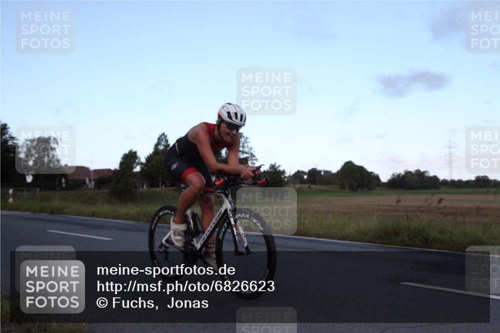 25.08.2024 - Elbe Triathlon Hamburg Fuchs,  Jonas http://msf.ph/oto/6826623 25.08.2024 08:56:25 Radfahren 122, 60 meine-sportfotos.de