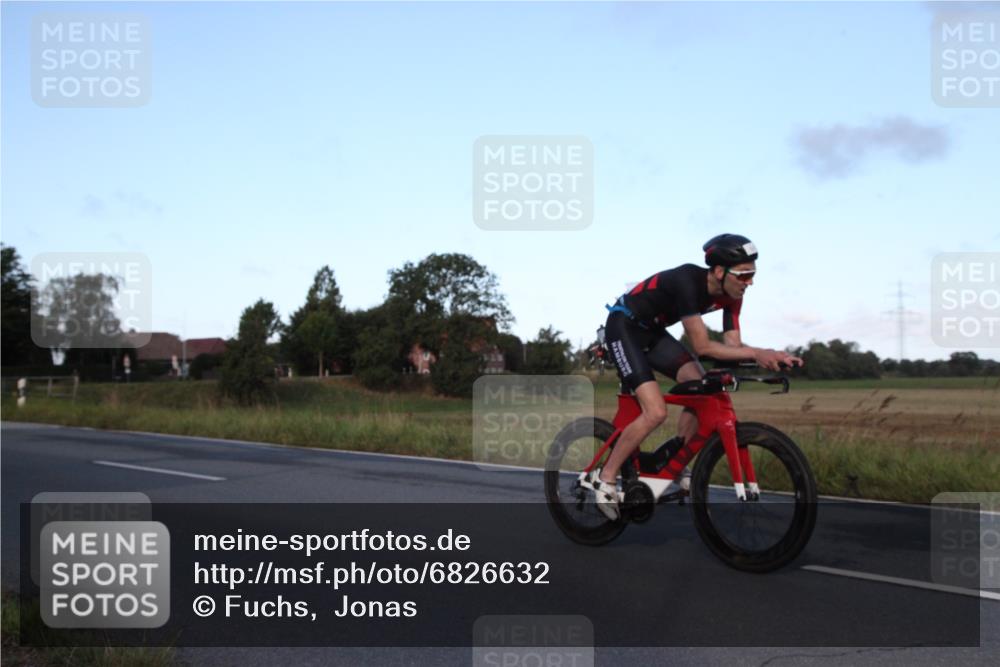 25.08.2024 - Elbe Triathlon Hamburg Fuchs,  Jonas http://msf.ph/oto/6826632 25.08.2024 08:56:40 Radfahren 64, 131, 35, 154 meine-sportfotos.de