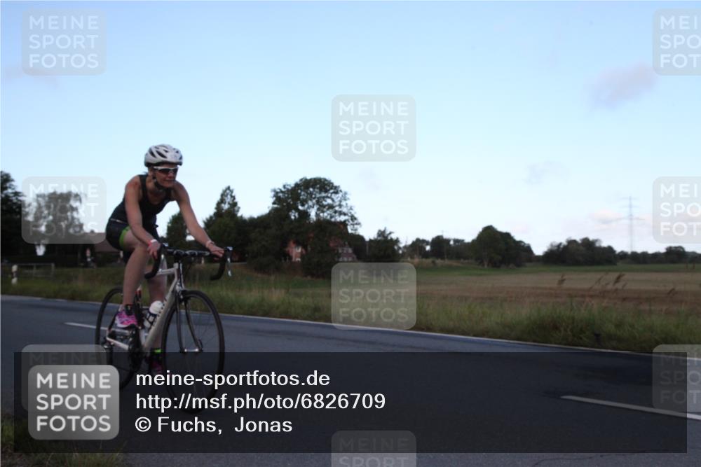 25.08.2024 - Elbe Triathlon Hamburg Fuchs,  Jonas http://msf.ph/oto/6826709 25.08.2024 08:57:44 Radfahren 185, 126, 147 meine-sportfotos.de
