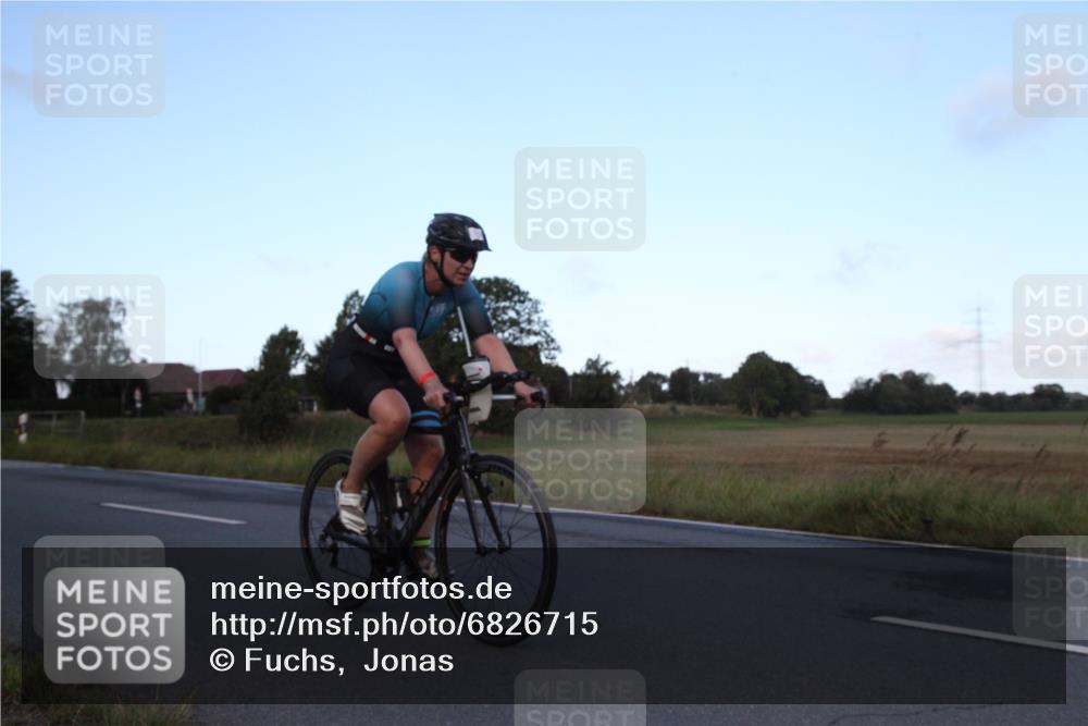 25.08.2024 - Elbe Triathlon Hamburg Fuchs,  Jonas http://msf.ph/oto/6826715 25.08.2024 08:57:55 Radfahren 136, 125, 146, 83 meine-sportfotos.de
