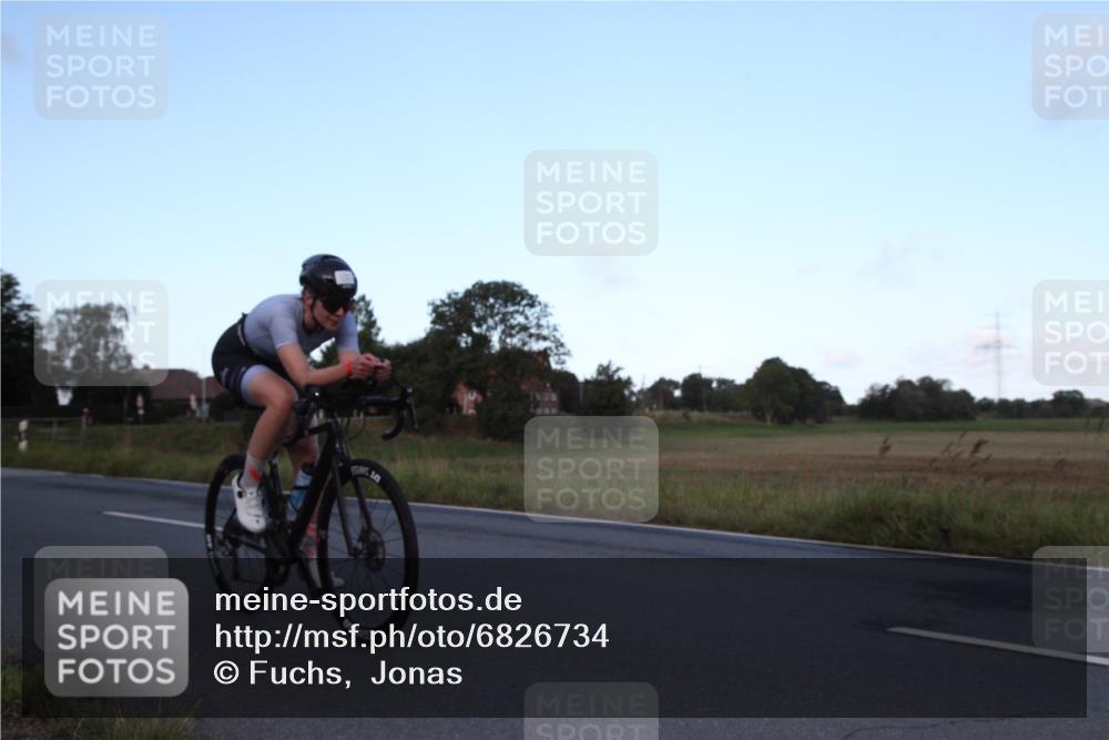 25.08.2024 - Elbe Triathlon Hamburg Fuchs,  Jonas http://msf.ph/oto/6826734 25.08.2024 08:58:09 Radfahren 113, 137, 123 meine-sportfotos.de