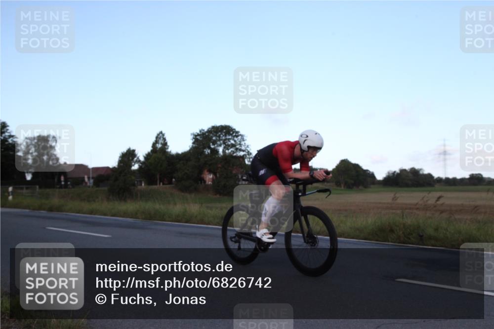25.08.2024 - Elbe Triathlon Hamburg Fuchs,  Jonas http://msf.ph/oto/6826742 25.08.2024 08:58:20 Radfahren 123, 114, 87 meine-sportfotos.de