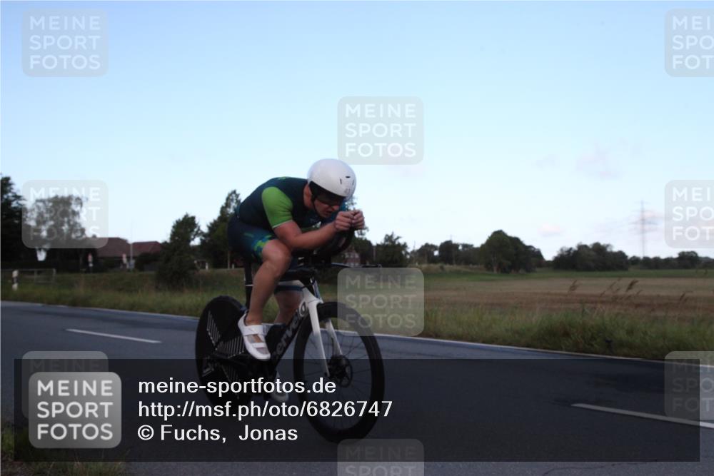 25.08.2024 - Elbe Triathlon Hamburg Fuchs,  Jonas http://msf.ph/oto/6826747 25.08.2024 08:58:30 Radfahren 43, 69 meine-sportfotos.de