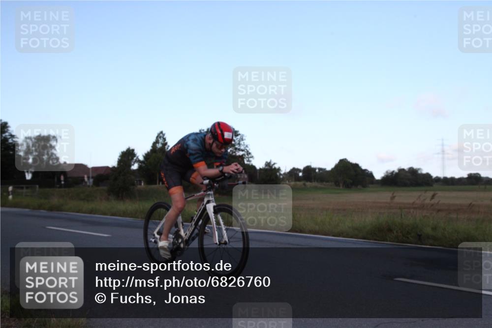 25.08.2024 - Elbe Triathlon Hamburg Fuchs,  Jonas http://msf.ph/oto/6826760 25.08.2024 08:58:49 Radfahren 41, 33 meine-sportfotos.de