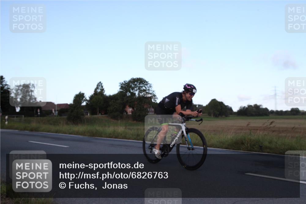 25.08.2024 - Elbe Triathlon Hamburg Fuchs,  Jonas http://msf.ph/oto/6826763 25.08.2024 08:59:10 Radfahren 143, 181, 55 meine-sportfotos.de