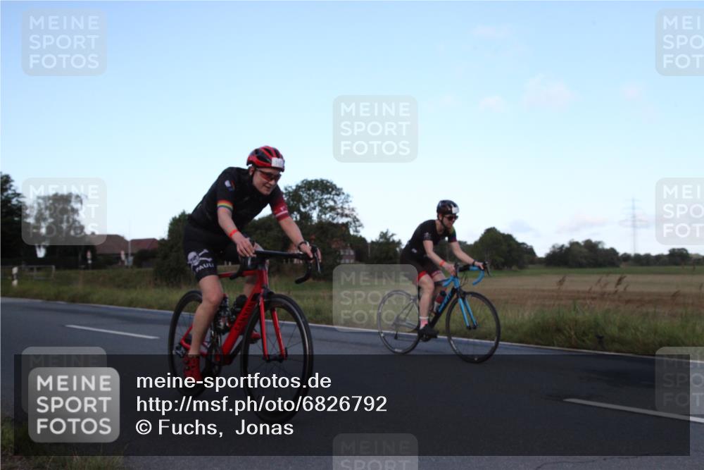 25.08.2024 - Elbe Triathlon Hamburg Fuchs,  Jonas http://msf.ph/oto/6826792 25.08.2024 09:00:04 Radfahren 177 meine-sportfotos.de