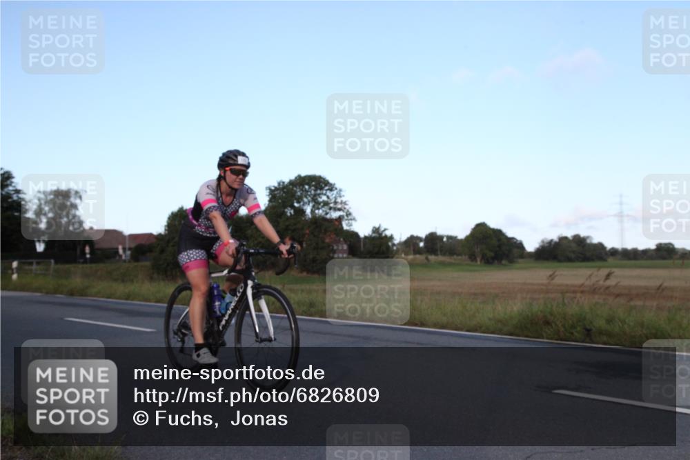 25.08.2024 - Elbe Triathlon Hamburg Fuchs,  Jonas http://msf.ph/oto/6826809 25.08.2024 09:00:22 Radfahren 98, 108, 119 meine-sportfotos.de