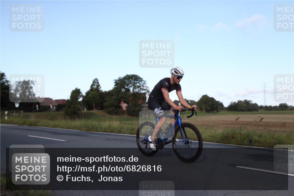 25.08.2024 - Elbe Triathlon Hamburg Fuchs,  Jonas http://msf.ph/oto/6826816 25.08.2024 09:00:30 Radfahren 119, 88, 163, 118 meine-sportfotos.de