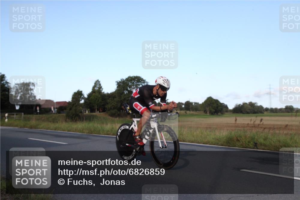 25.08.2024 - Elbe Triathlon Hamburg Fuchs,  Jonas http://msf.ph/oto/6826859 25.08.2024 09:01:46 Radfahren 67, 66, 59 meine-sportfotos.de