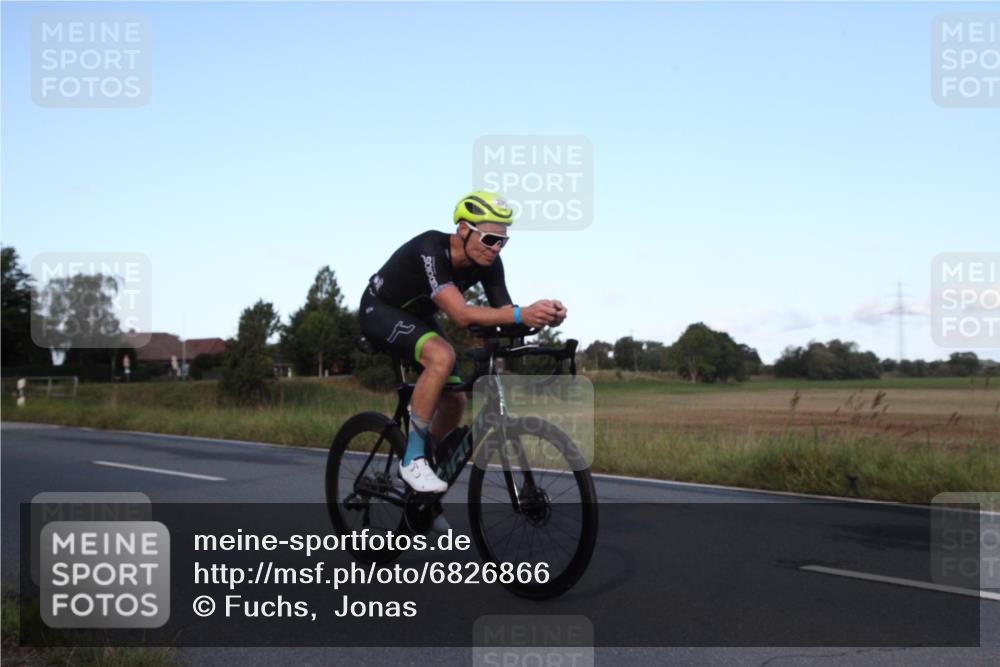 25.08.2024 - Elbe Triathlon Hamburg Fuchs,  Jonas http://msf.ph/oto/6826866 25.08.2024 09:01:59 Radfahren 330, 207 meine-sportfotos.de