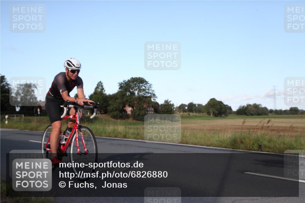 25.08.2024 - Elbe Triathlon Hamburg Fuchs,  Jonas http://msf.ph/oto/6826880 25.08.2024 09:02:21 Radfahren 155 meine-sportfotos.de