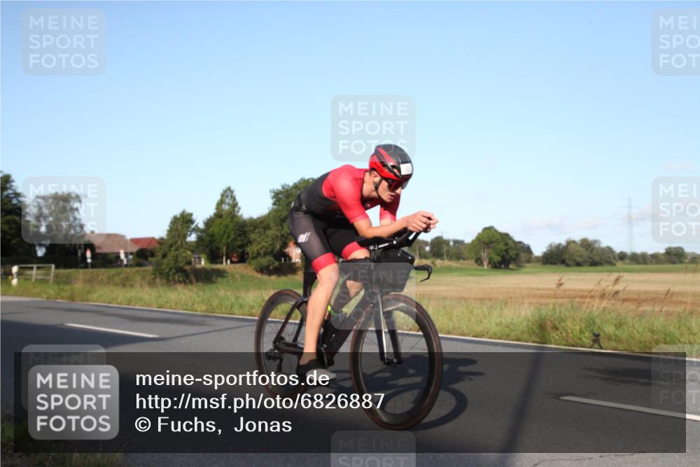 25.08.2024 - Elbe Triathlon Hamburg Fuchs,  Jonas http://msf.ph/oto/6826887 25.08.2024 09:03:16 Radfahren 82 meine-sportfotos.de