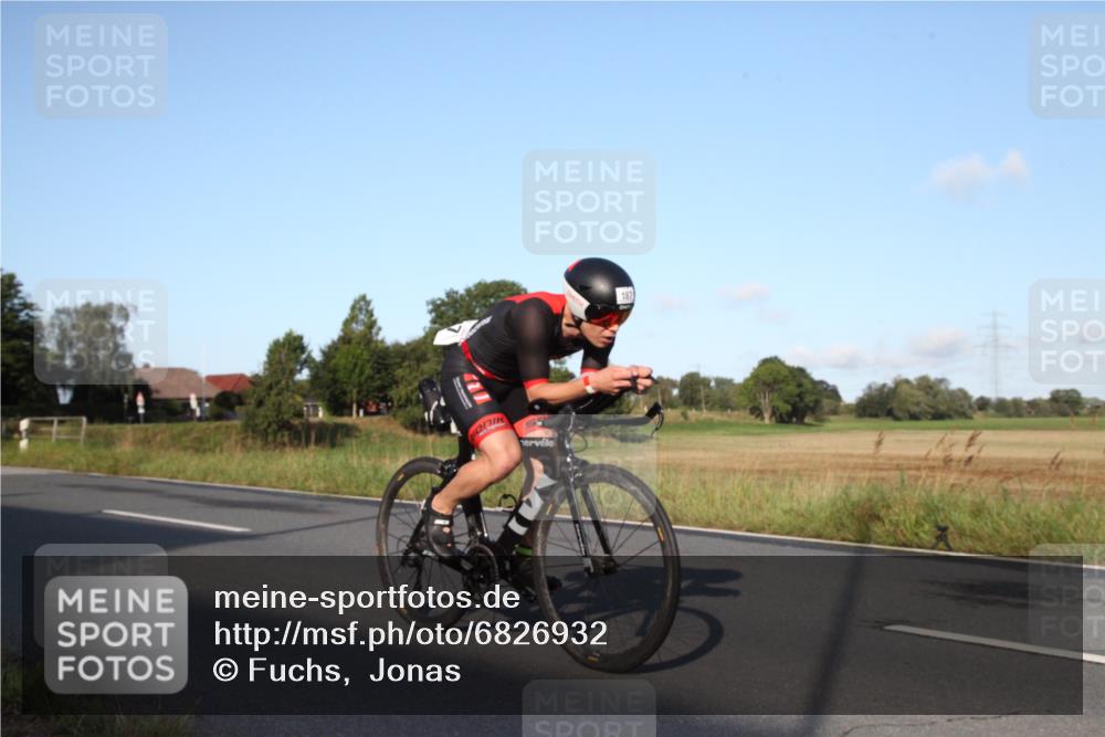 25.08.2024 - Elbe Triathlon Hamburg Fuchs,  Jonas http://msf.ph/oto/6826932 25.08.2024 09:04:48 Radfahren 187 meine-sportfotos.de