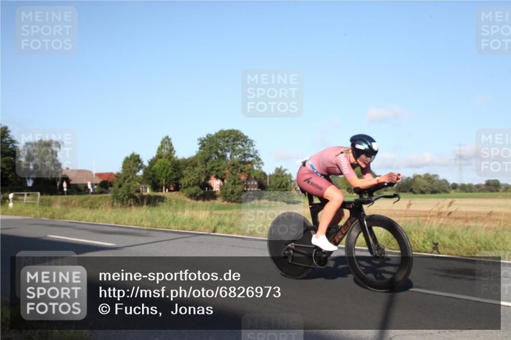25.08.2024 - Elbe Triathlon Hamburg Fuchs,  Jonas http://msf.ph/oto/6826973 25.08.2024 09:06:12 Radfahren 139 meine-sportfotos.de