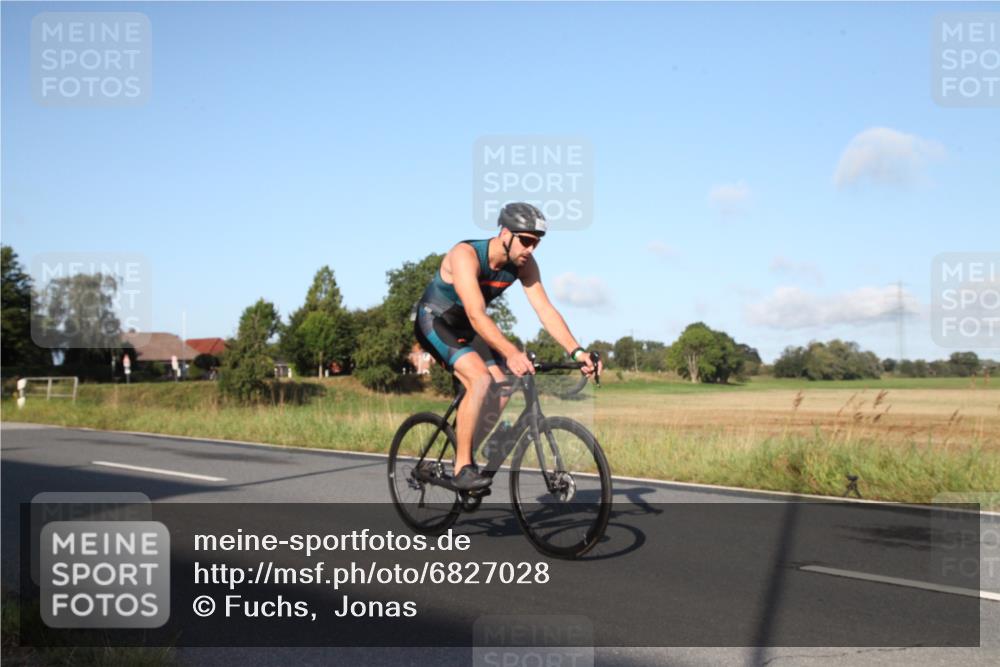 25.08.2024 - Elbe Triathlon Hamburg Fuchs,  Jonas http://msf.ph/oto/6827028 25.08.2024 09:07:25 Radfahren 190, 48, 308, 203, 100, 298, 159 meine-sportfotos.de