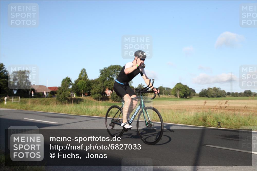 25.08.2024 - Elbe Triathlon Hamburg Fuchs,  Jonas http://msf.ph/oto/6827033 25.08.2024 09:07:27 Radfahren 308, 203, 100, 298, 159 meine-sportfotos.de